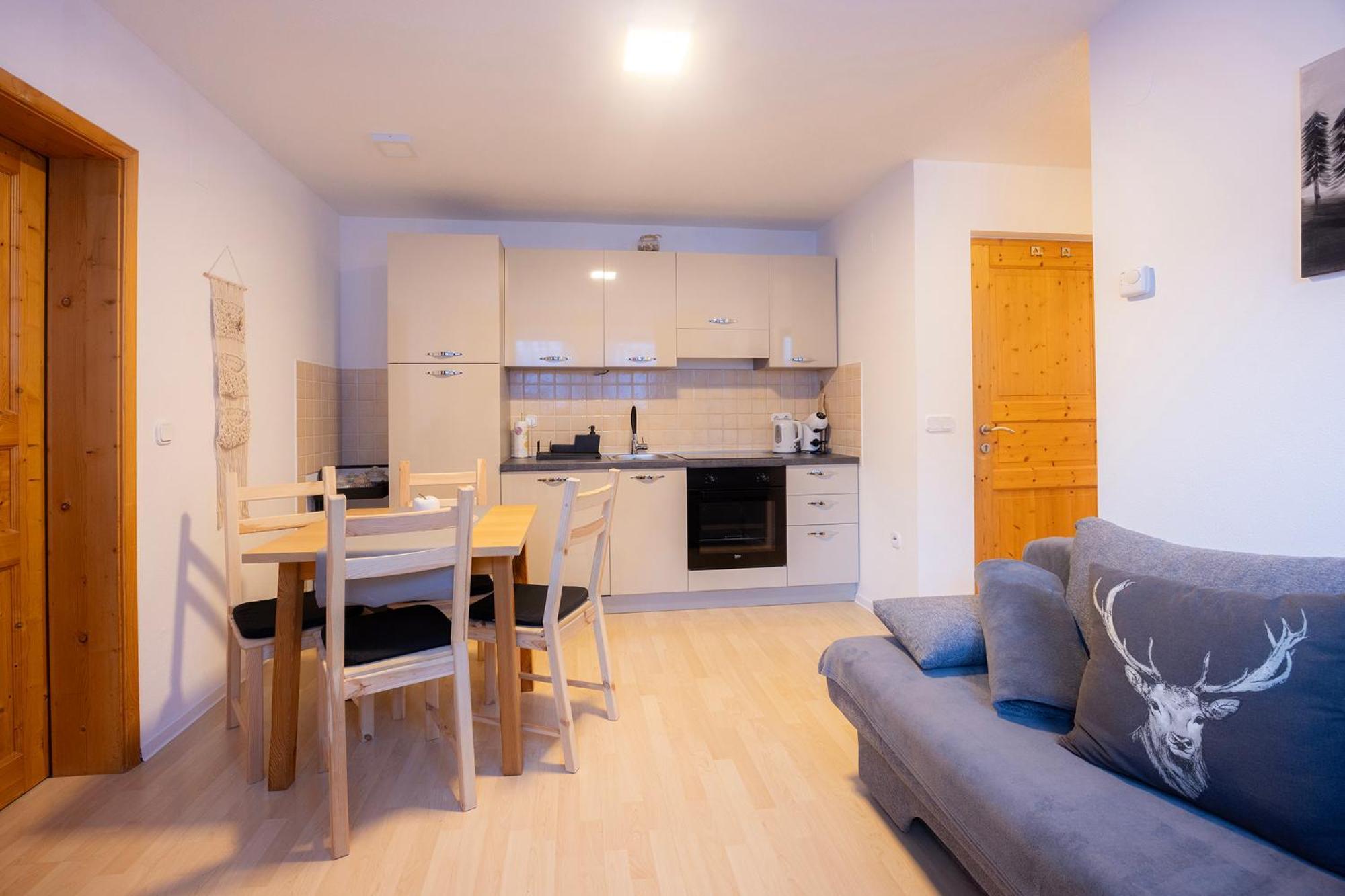 Apartmaji Anze Краньска Гора Экстерьер фото
